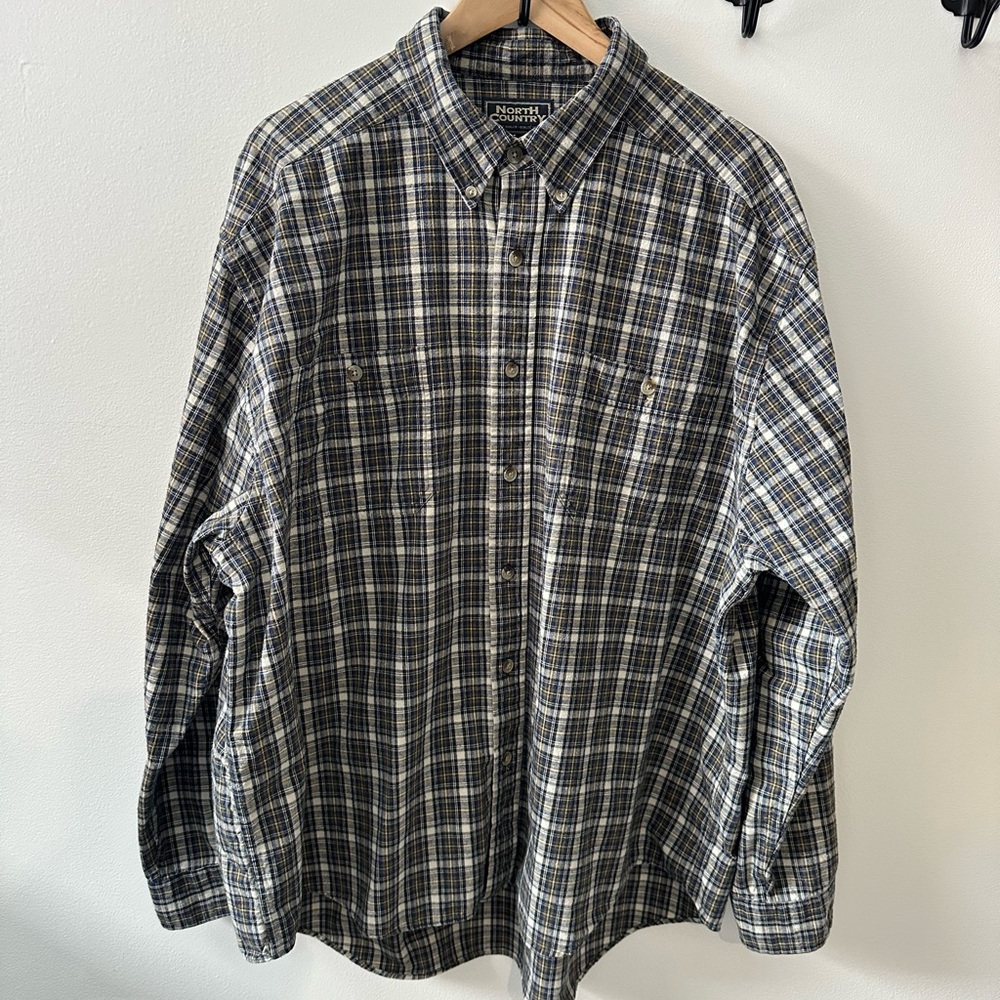 Men's XL Navy and Olive Plaid Button-Down Shirt